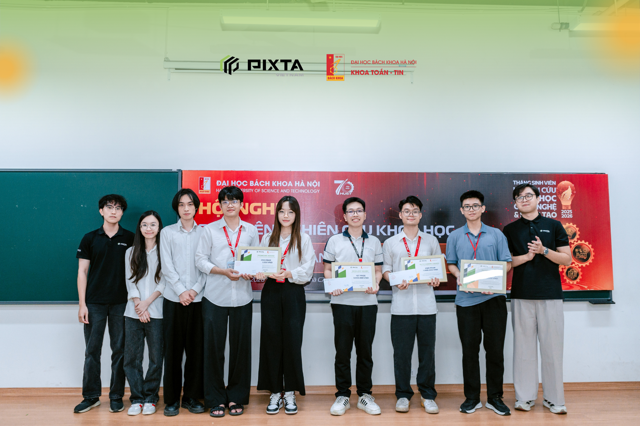 Pixta X Bachkhoa
